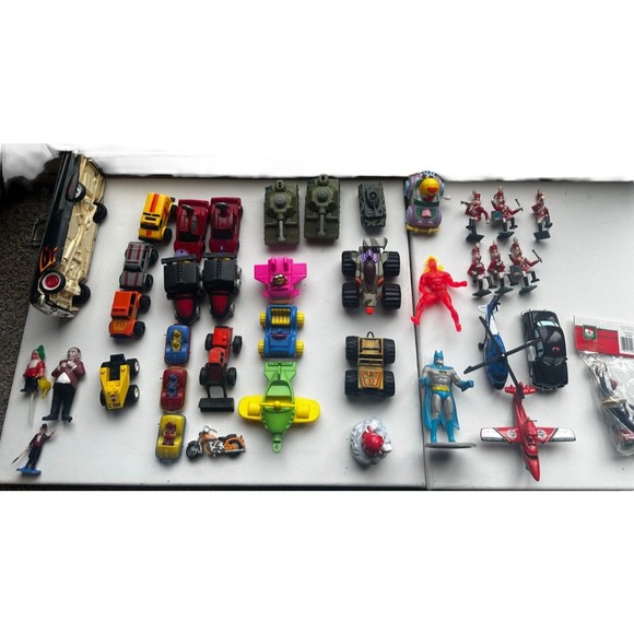 39 Vintage Toy Lot Tonka McDonalds Matchbox Stomper Hot Wheels Marvel 1980-2001 - Picture 15 of 16